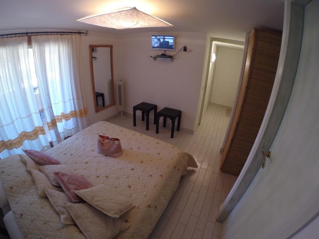 Luxury Apartment Sardegna Portisco Szoba fotó