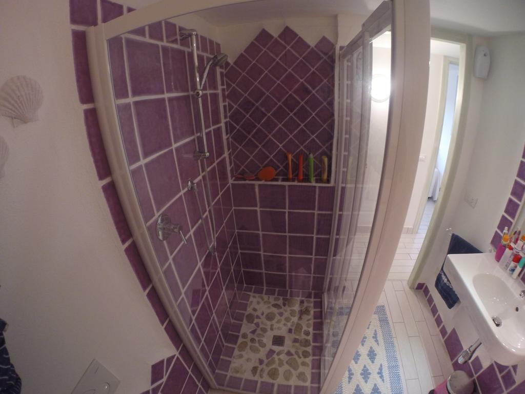 Luxury Apartment Sardegna Portisco Szoba fotó